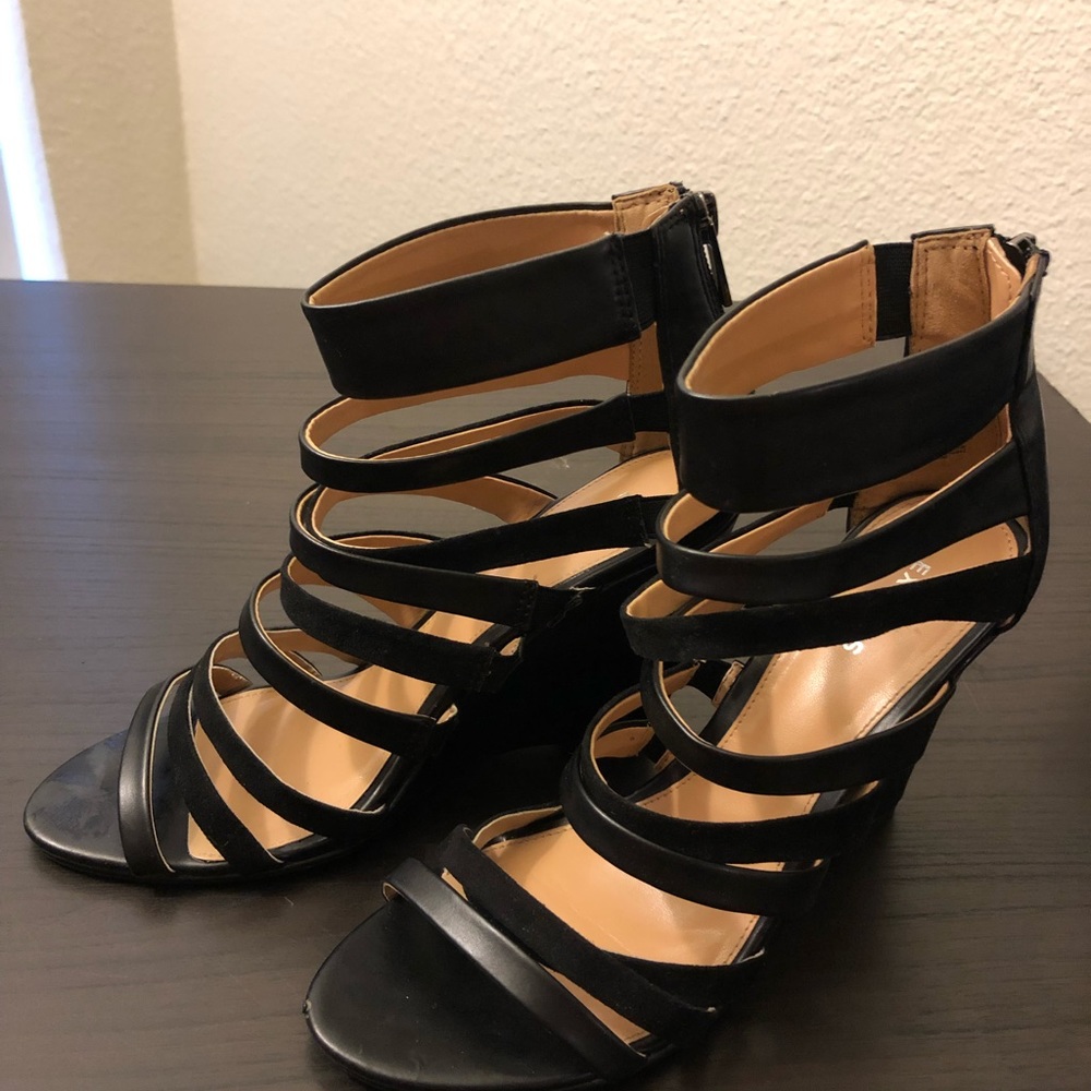 Express Wedge Sandals - Picture 2 of 5
